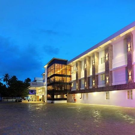 Hotel Apsara Shoranur Eksteriør bilde