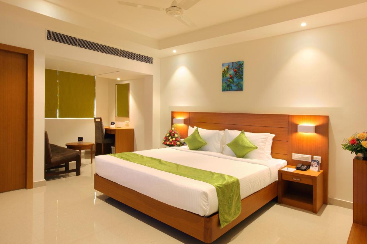 Hotel Apsara Shoranur Eksteriør bilde