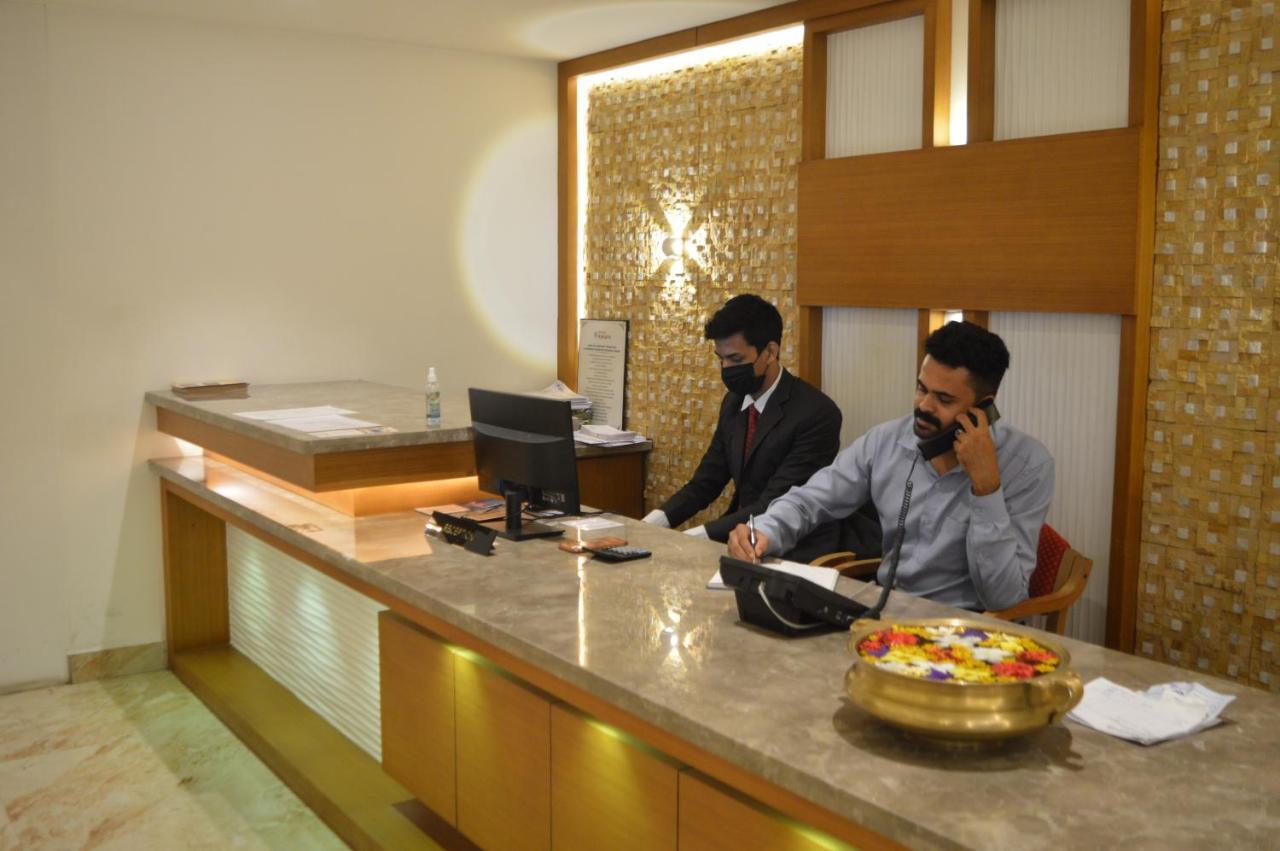 Hotel Apsara Shoranur Eksteriør bilde