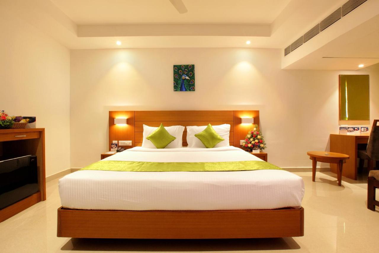 Hotel Apsara Shoranur Eksteriør bilde