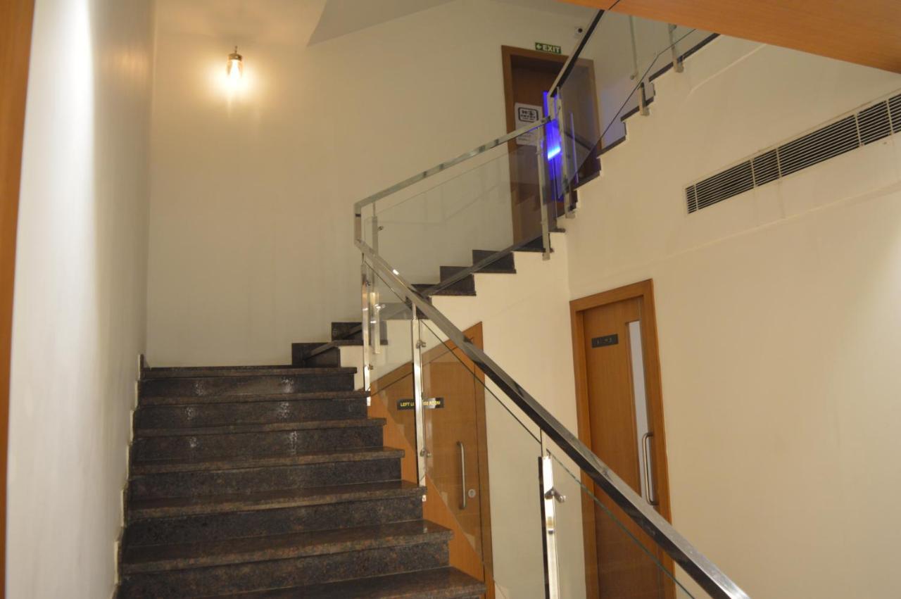 Hotel Apsara Shoranur Eksteriør bilde