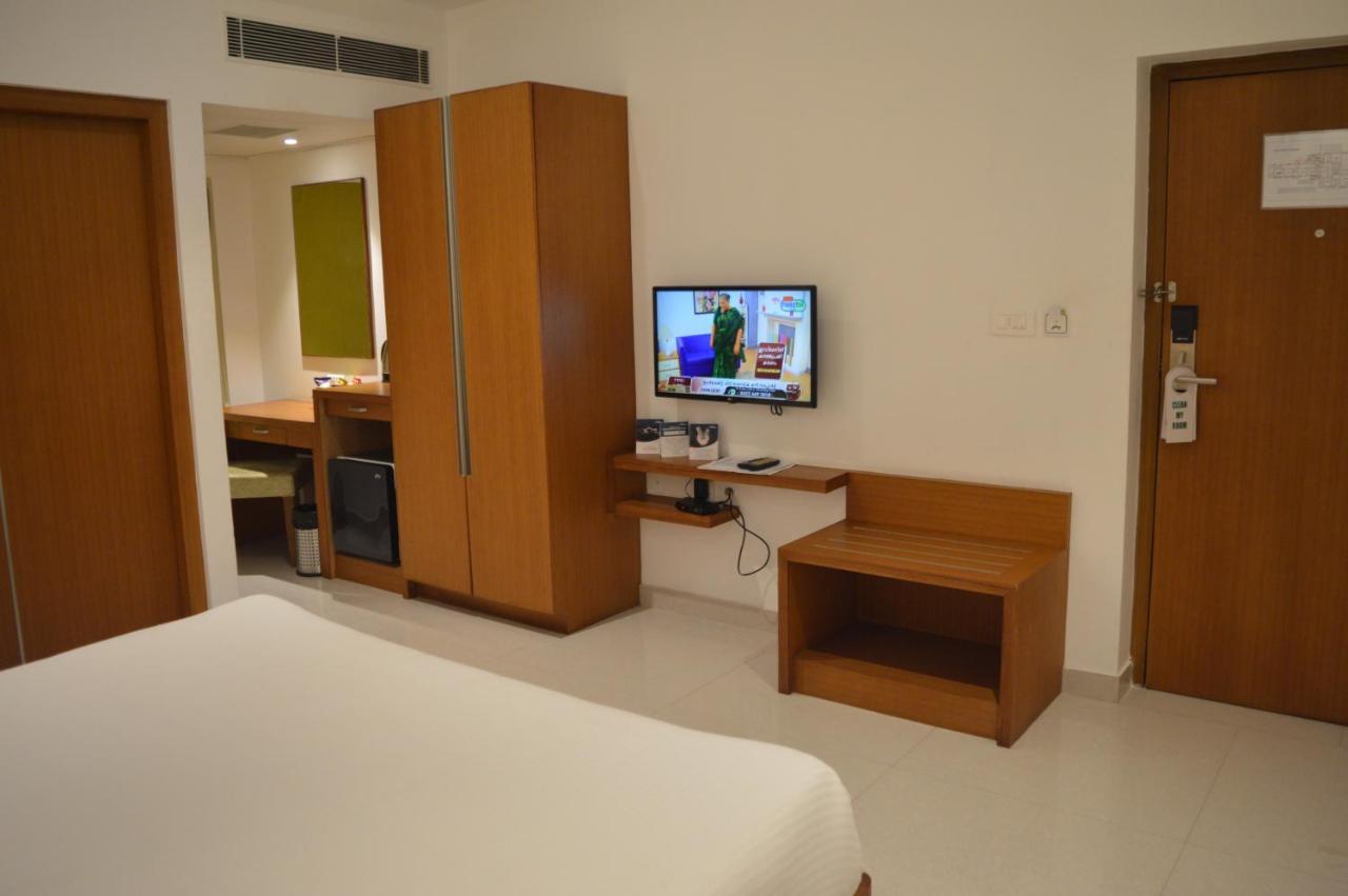 Hotel Apsara Shoranur Eksteriør bilde