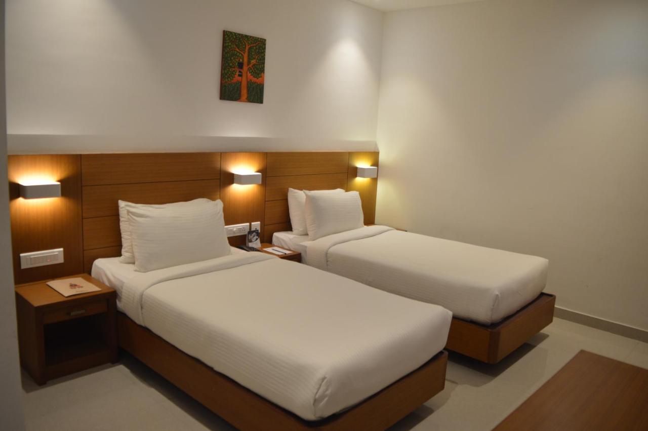 Hotel Apsara Shoranur Eksteriør bilde