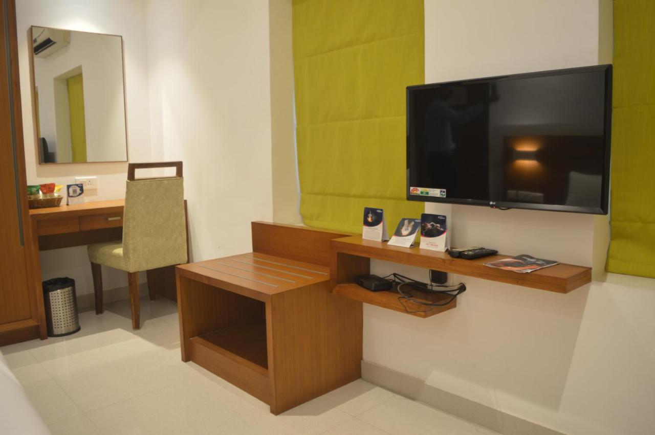 Hotel Apsara Shoranur Eksteriør bilde